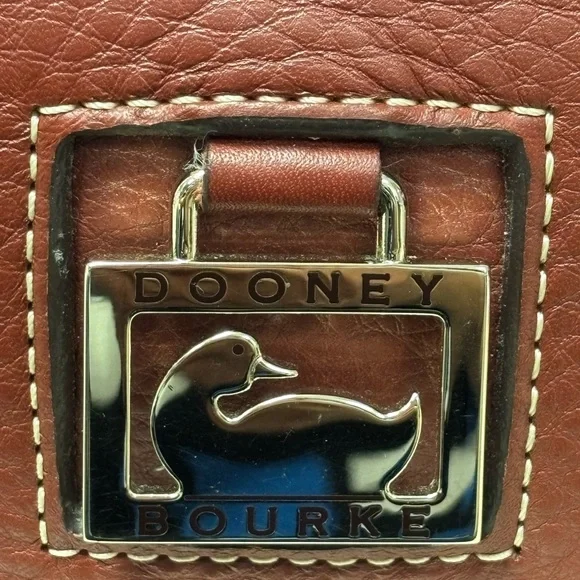 Dooney & Bourke Leather Shoulder Bag LIKE NEW - Picture 4 of 15